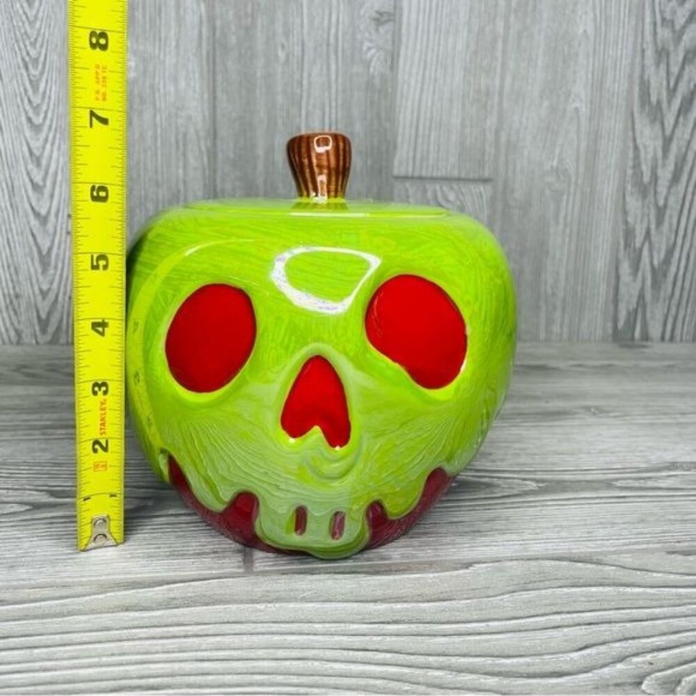 Nwt Disney Villains Snow White Poison Apple Halloween Canister cookie jar kitche - Picture 5 of 6
